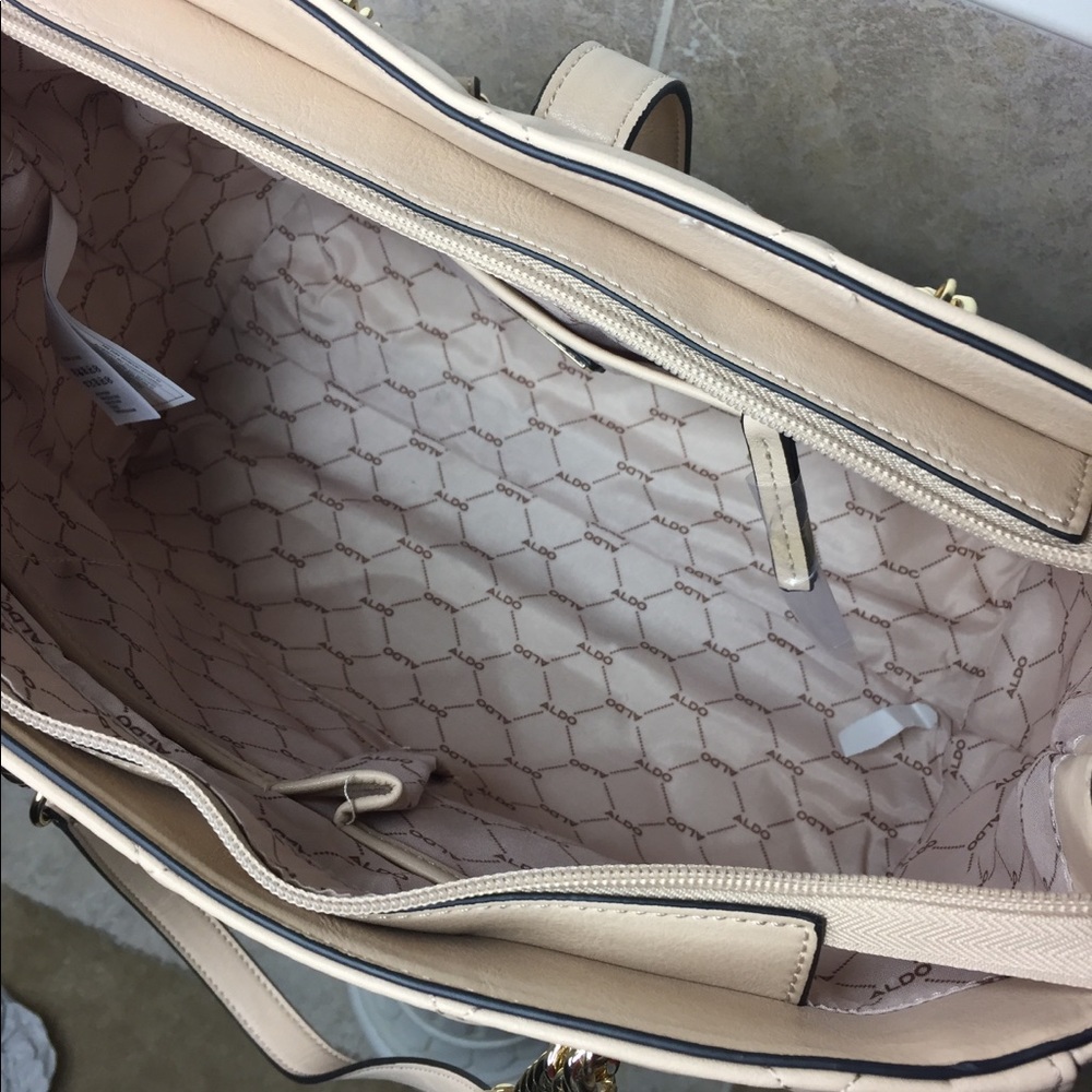 Aldo - Picture 5 of 5